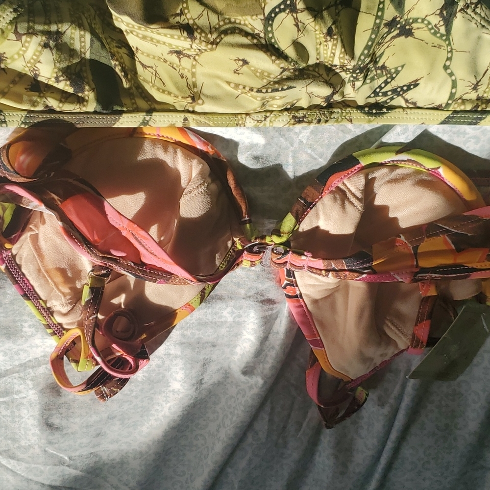 Bathing suit - Picture 5 of 8